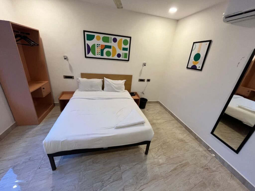 OH2 Hotel Karmanghat – Classic double room