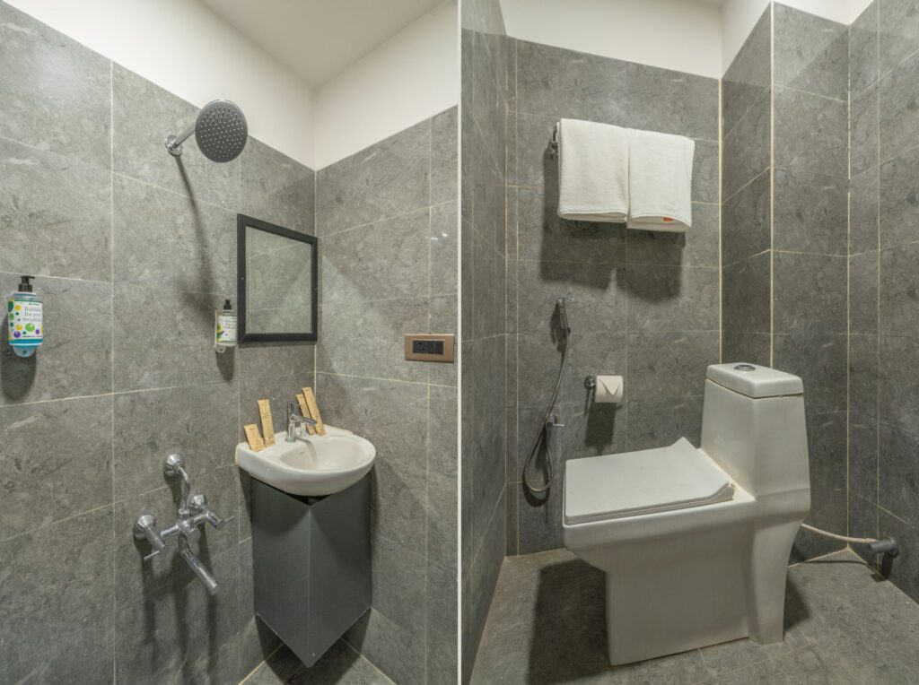 OH2 Hotel Karmanghat – Bathroom with rain shower