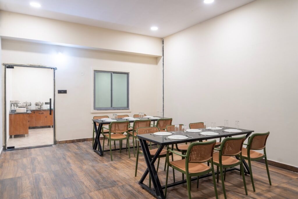OH2 Hotel Karmanghat – Dining hall